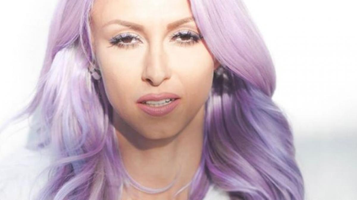 andreea balan inca o schimbare de look ce culoare are parul vedetei de aceasta data foto