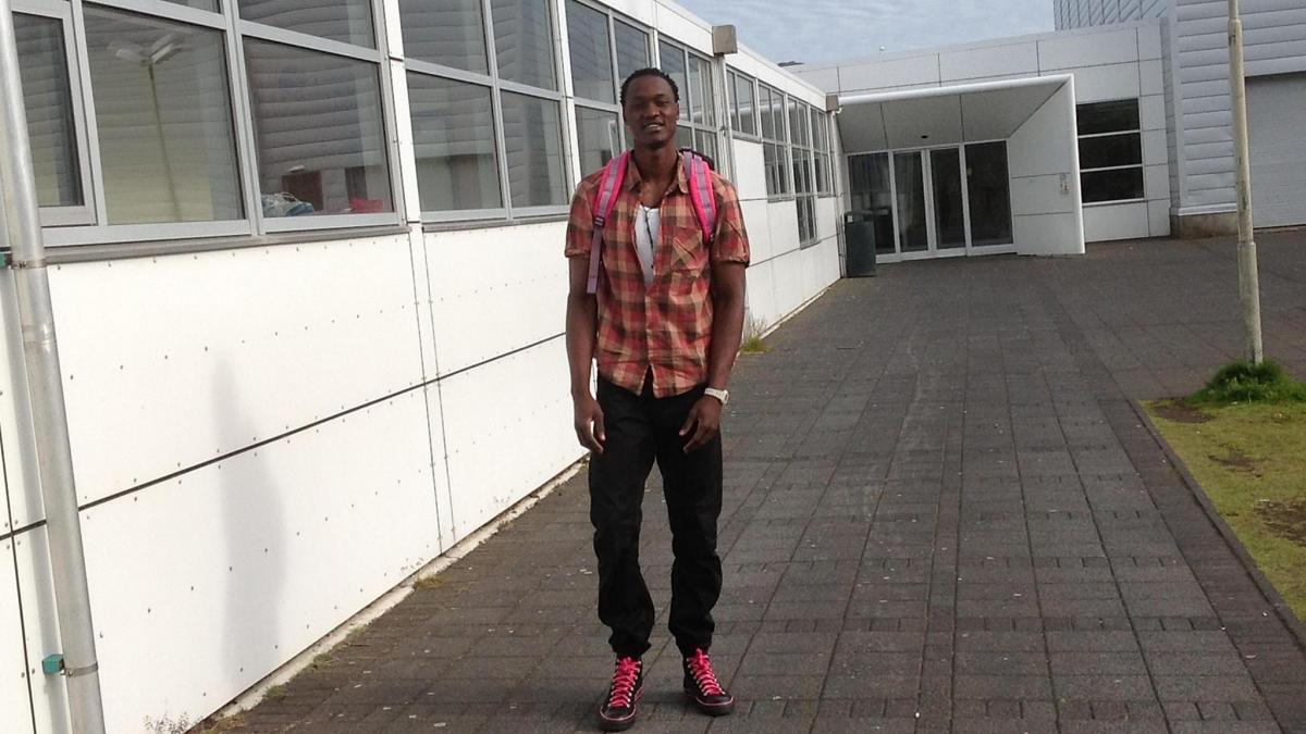 doliu in lumea fotbalului portarul ugandei a pierdut batalia cu cancerul