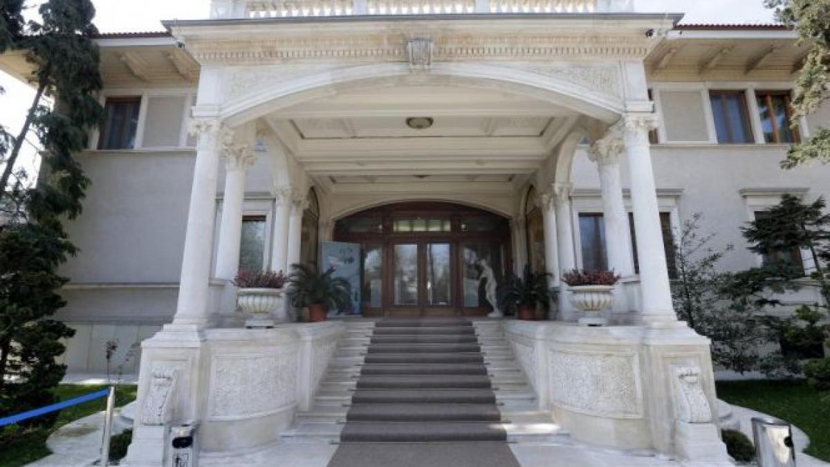 palatul primaverii evaluat la 22 de milioane de euro numai chiria pe o luna costa cat o casa