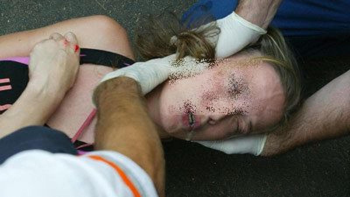 si a dat ochii peste cap si a inceput sa tremure cand s a trezit a observat ceva langa ea