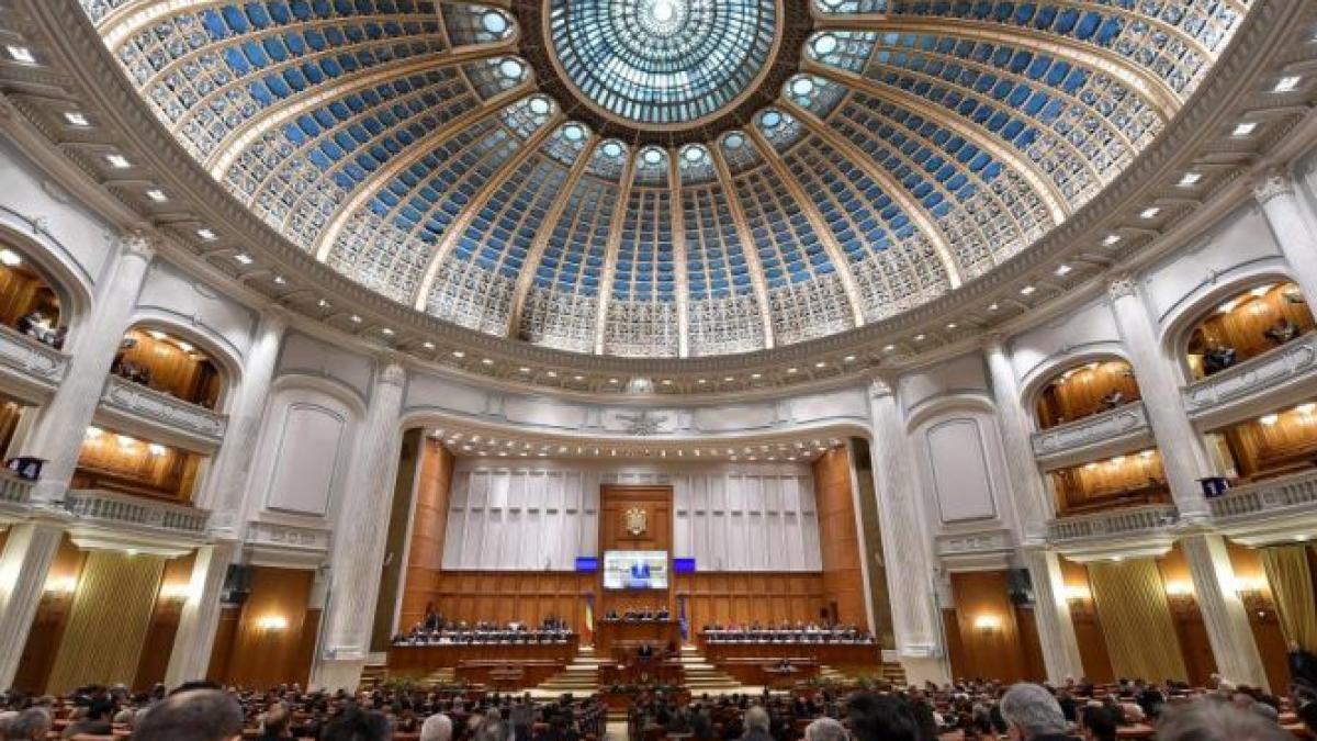 zgonea club parlamentari fumatori