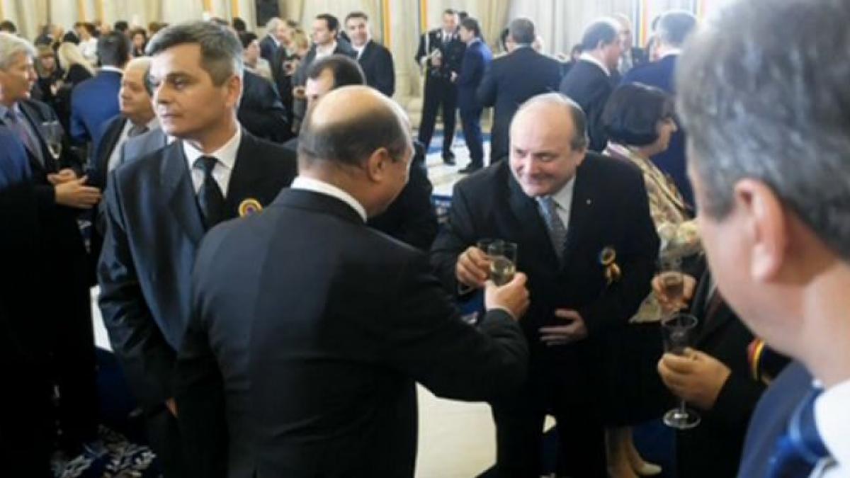 deziluzia optica basescu a accesat fondurile pahare