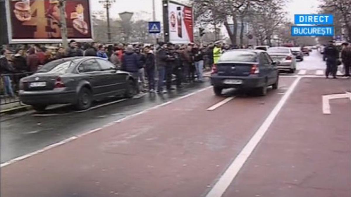 legea antifumat a scos sute de studenti in strada