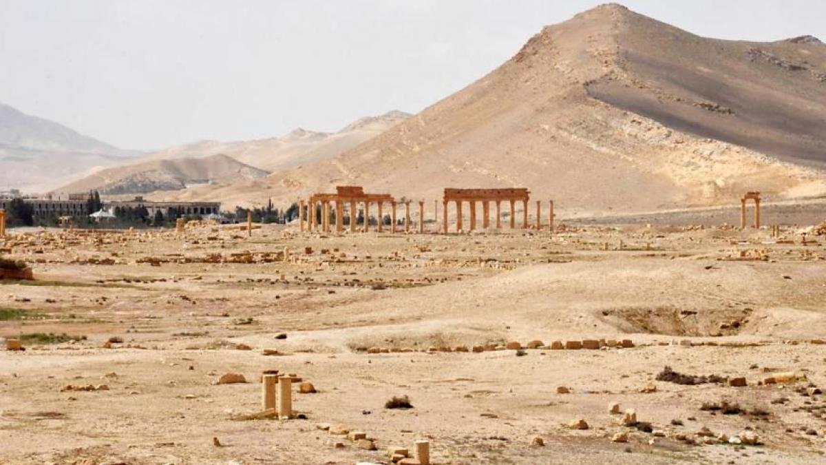 rusia l a declarat erou ce a facut un ofiter rus inconjurat de jihadistii isis in siria