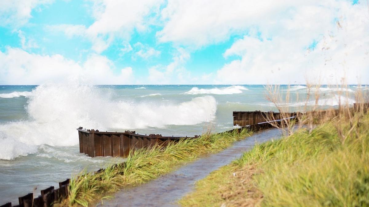 tanara lac sinucidere bebelus autoritati