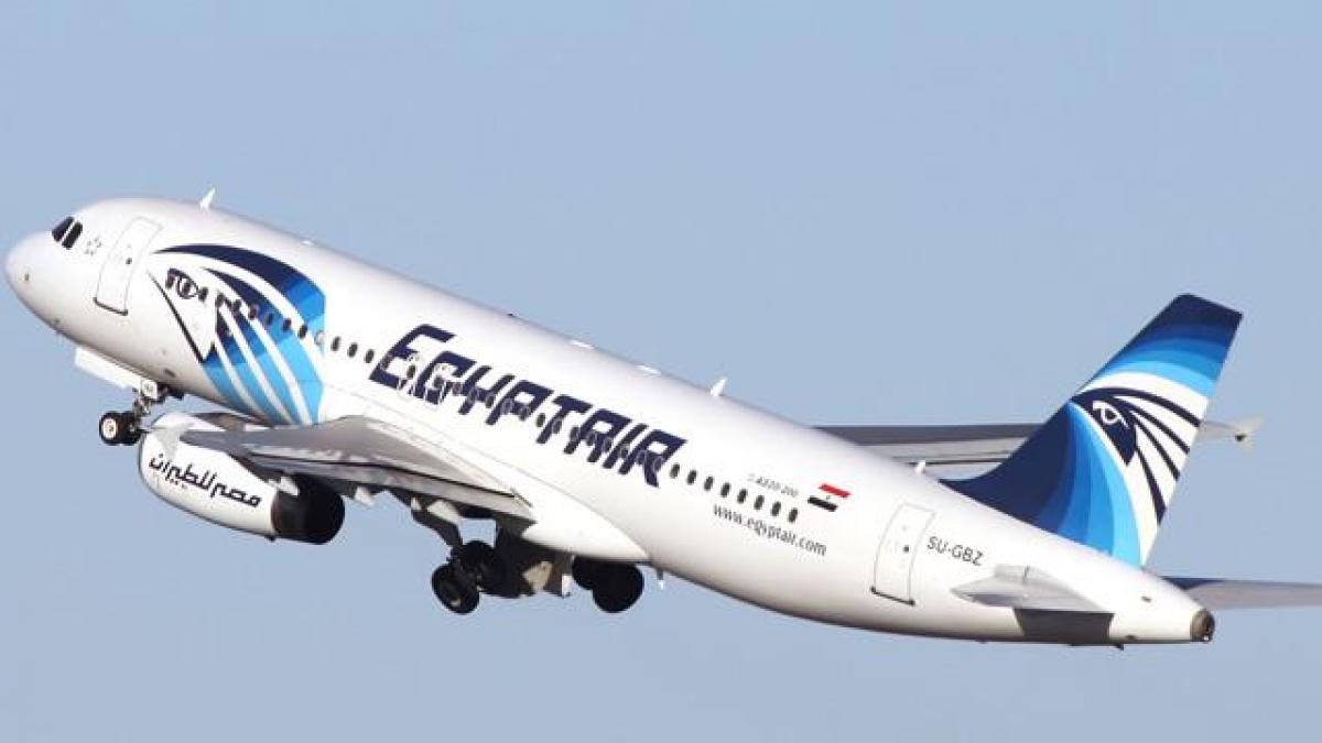 un avion al companiei egyptair ar fi fost deturnat