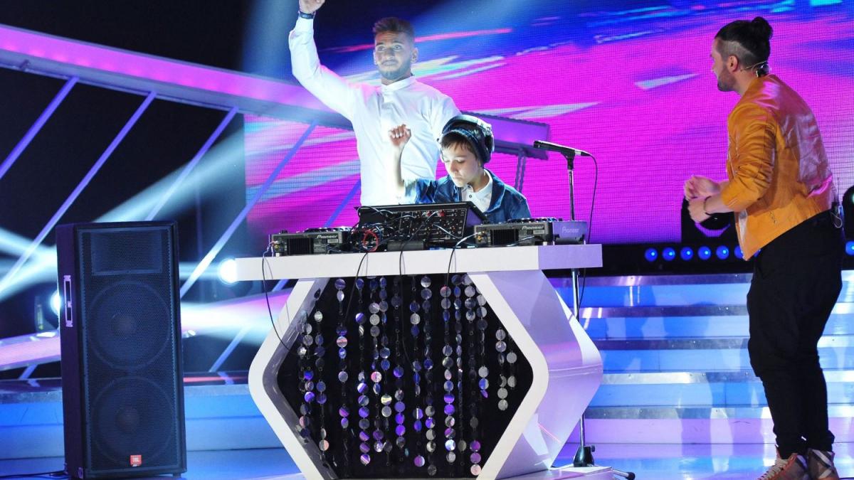 unul dintre cei 12 copii dj ai lumii vine la next star