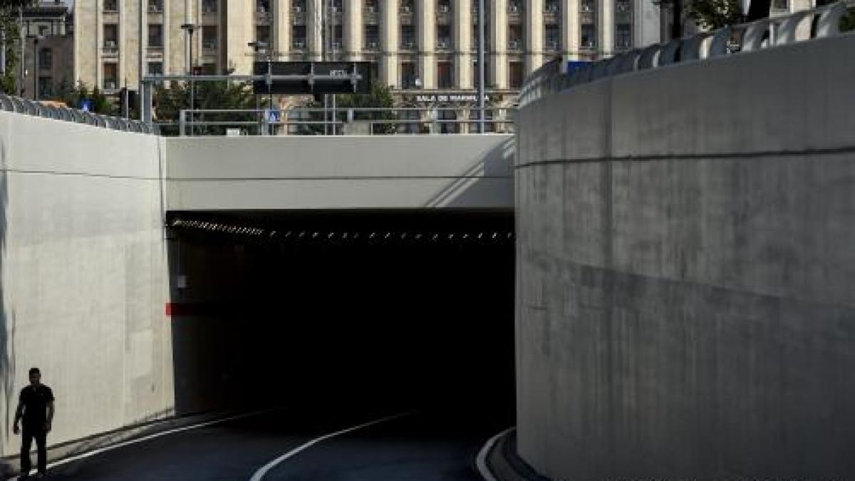 accident rutier grav patru masini s au ciocnit in pasajul piata presei din bucuresti