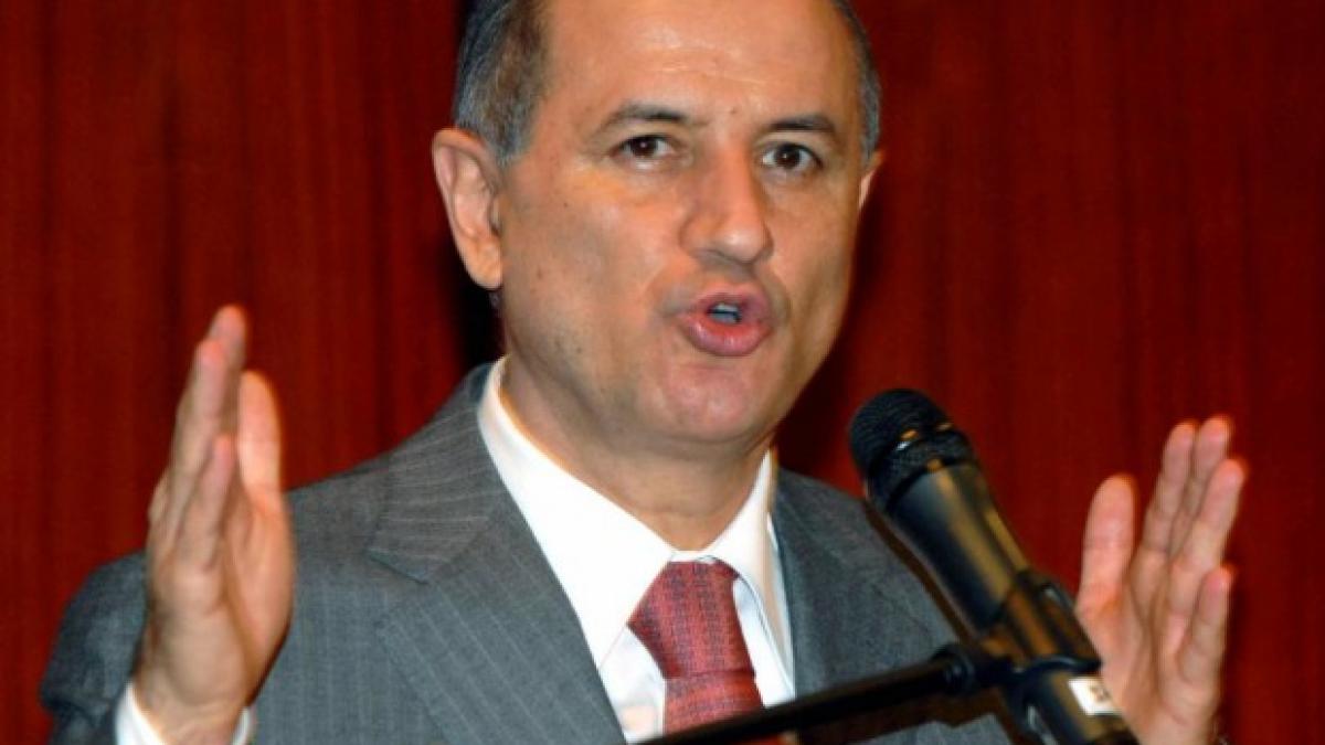 george copos si a scos iahtul la vanzare pe internet