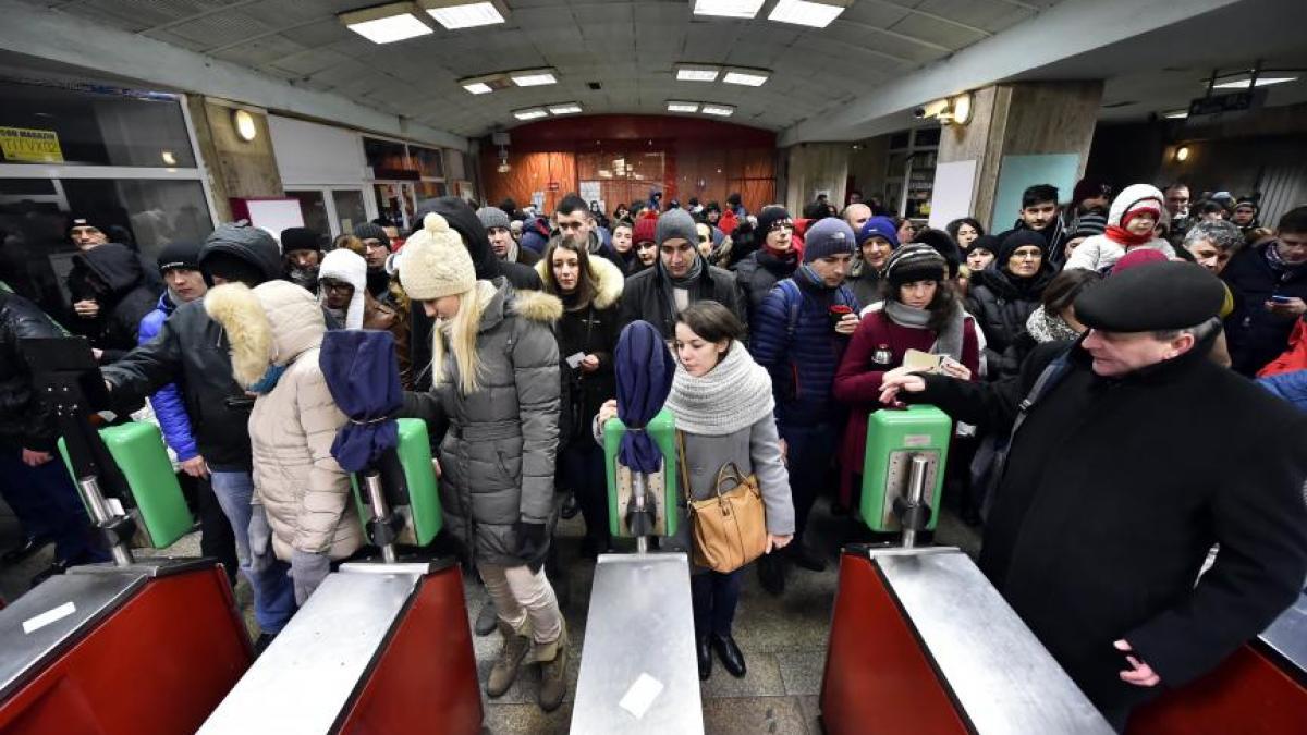 noi porti de acces la metrou instalate in 41 de statii din capitala