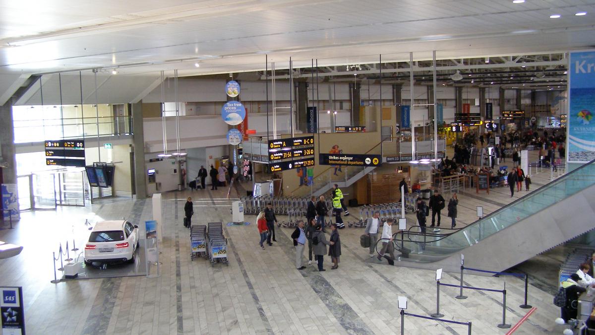 alerta cu bomba pe un mare aeroport din suedia