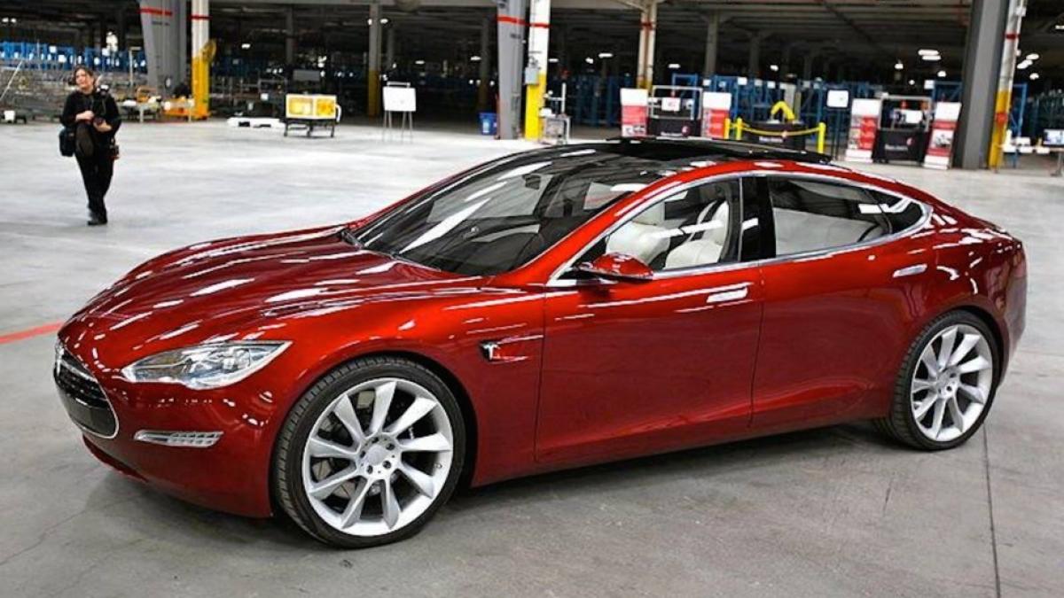 lansare tesla model 3