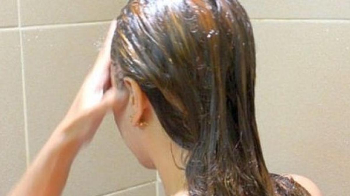 tu stiai asta ce se intampla daca te speli cu cafea pe cap