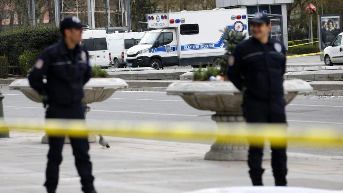 atentat turcia politisti ucisi