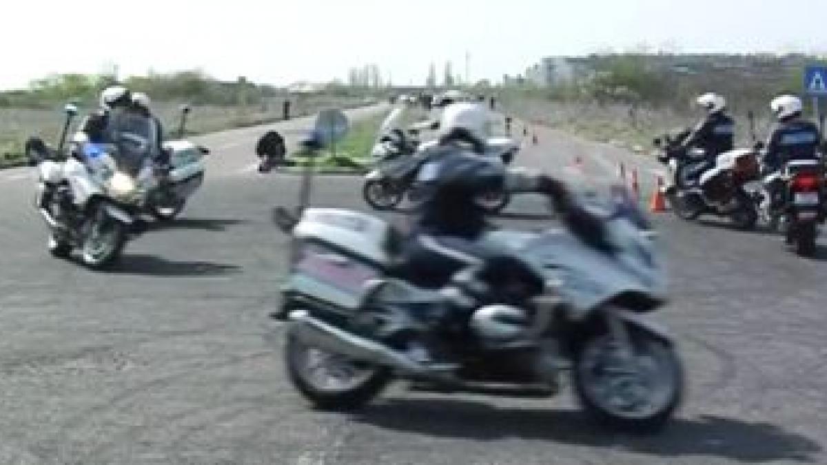 politistii de la rutiera motoare