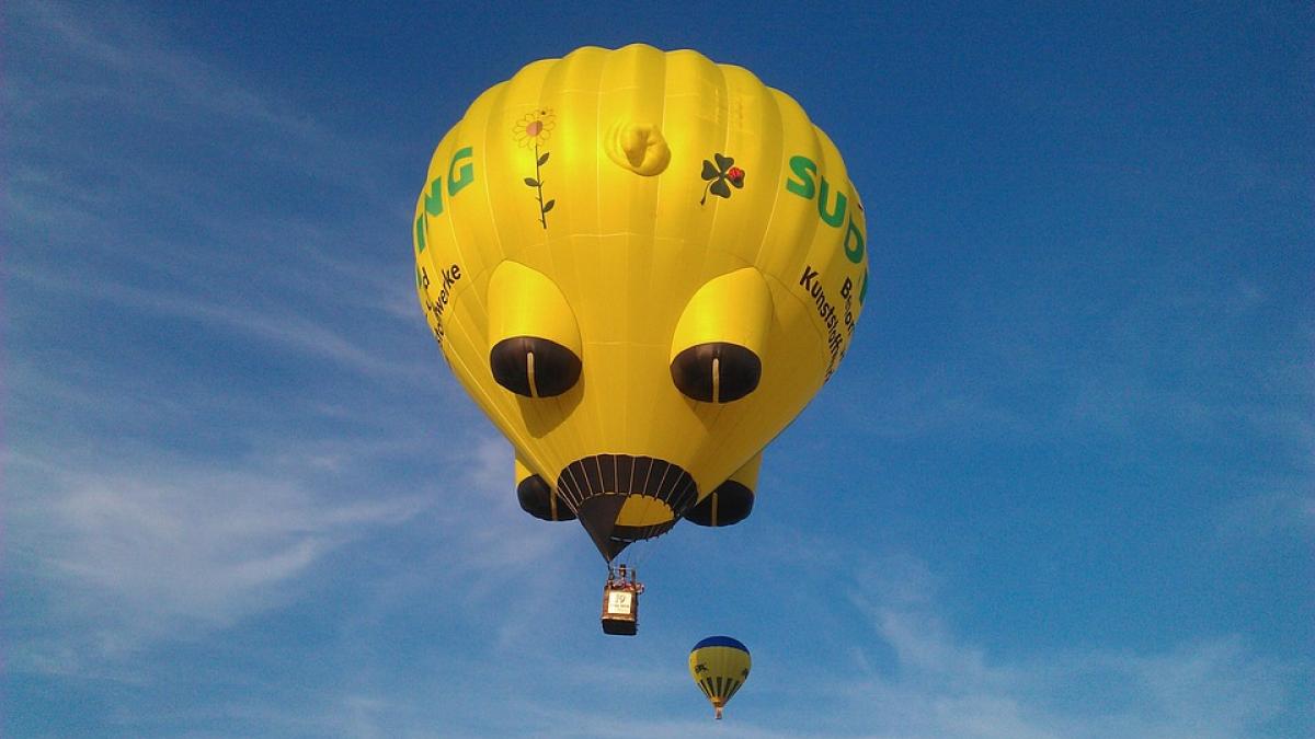 un balon romanesc cu heliu va ajunge in stratosfera recordul pe care trebuie sa l depaseasca