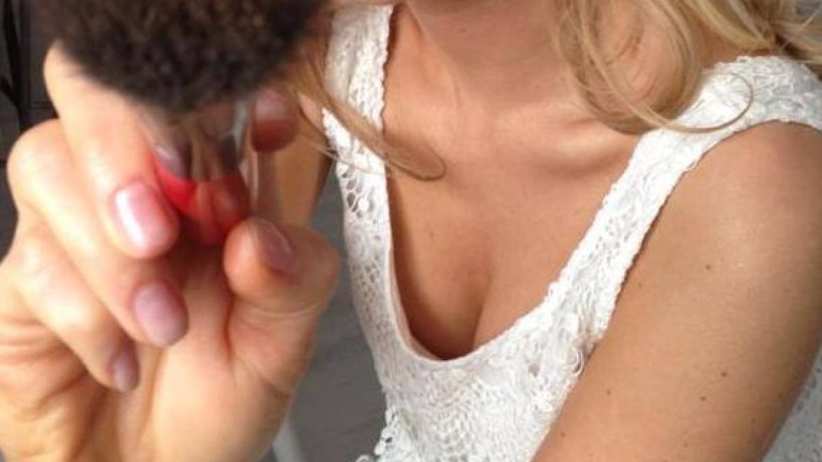 anunt al unei vedete din romania vine barza