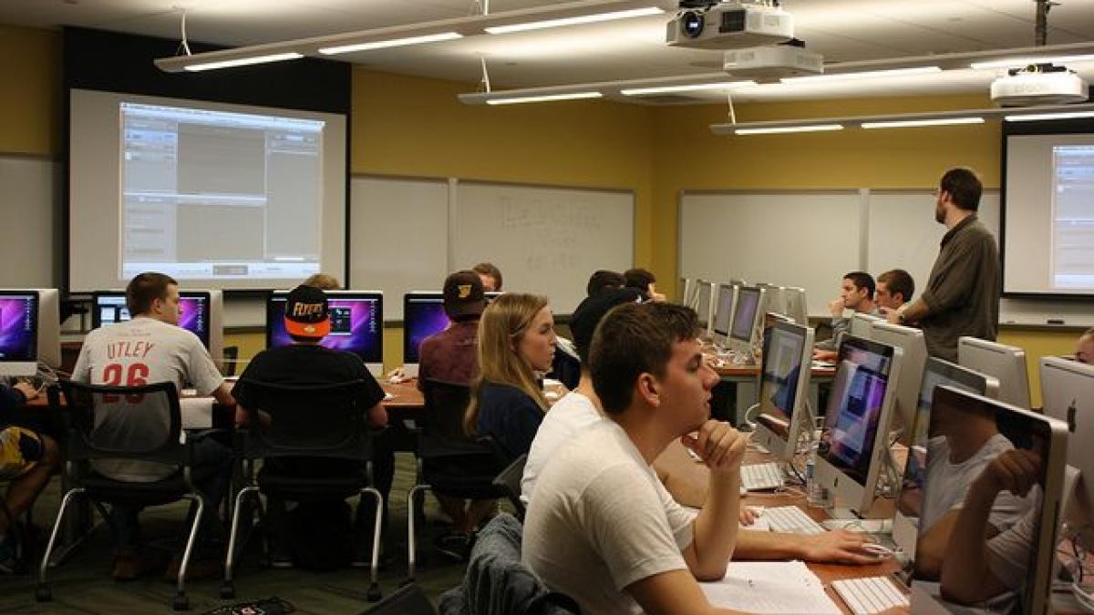 schimbari majore in educatie din toamna se modifica orarul elevilor