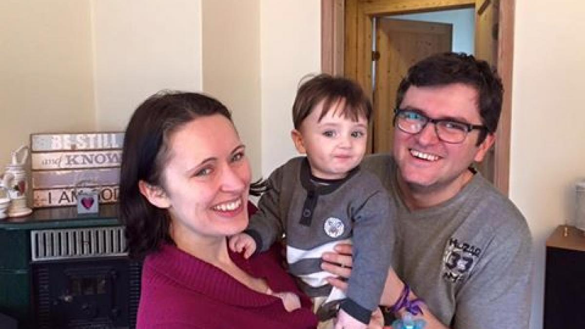 mezinul familiei bodnariu din nou in bratele parintilor sai mihai gadea pe facebook prima victorie