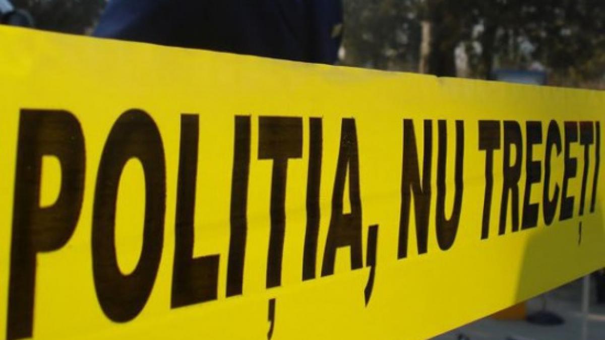 pericol extrem pe dn 1 o cisterna cu 40 de tone de acid sulfuric s a rasturnat si a luat foc