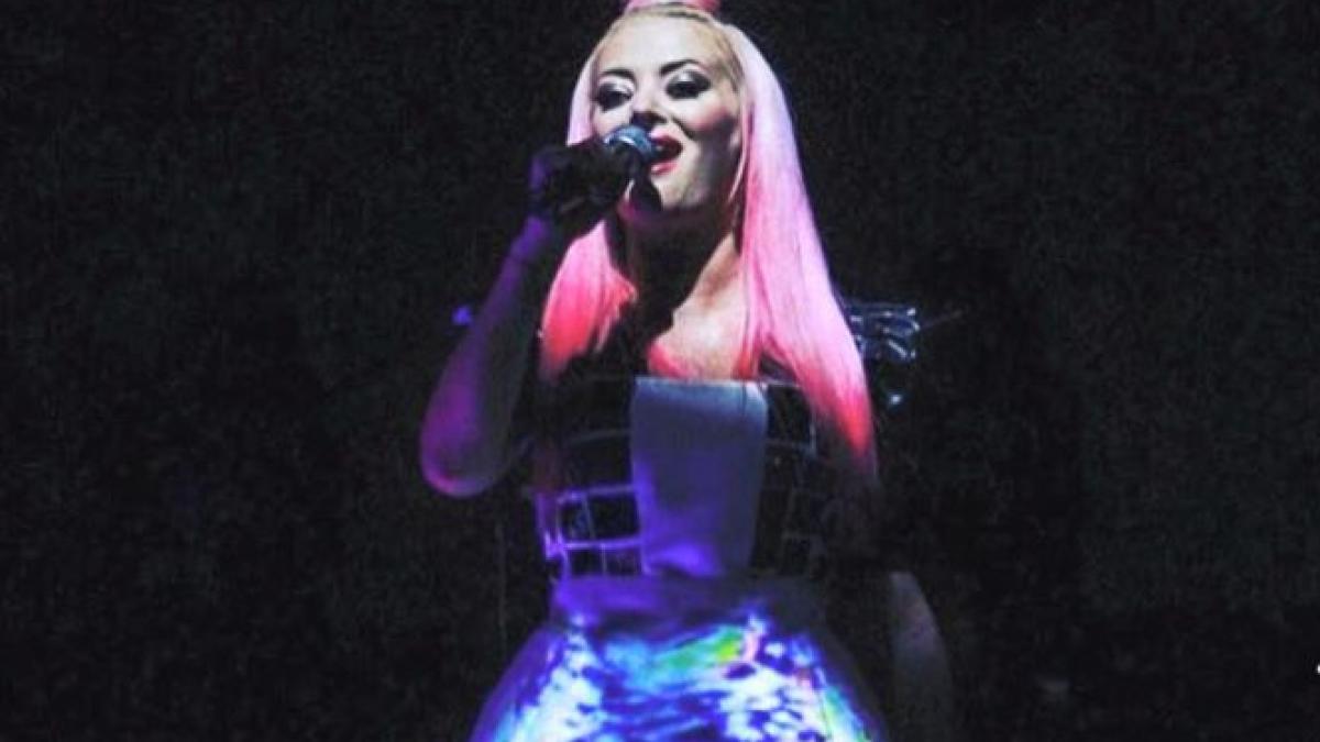 delia isi risca sanatatea artista nu mai are voie sa cante