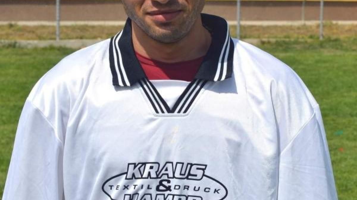 un jucator de fotbal din romania s a sinucis la nici 26 de ani