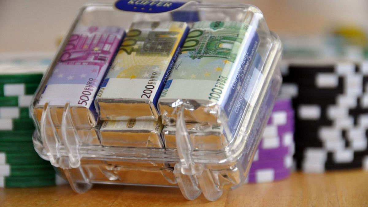 agenti secreti cu bani ascunsi in panama