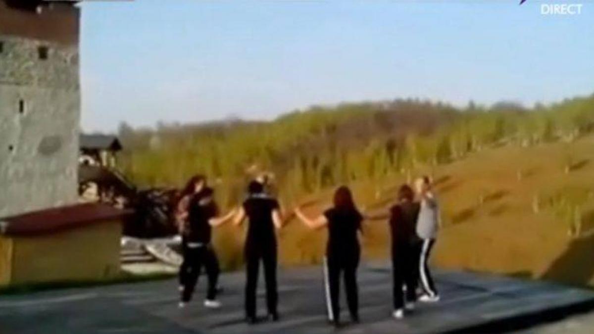 alcool si striptease in vazul lumii imagini scandaloase cu angajatii unei primarii