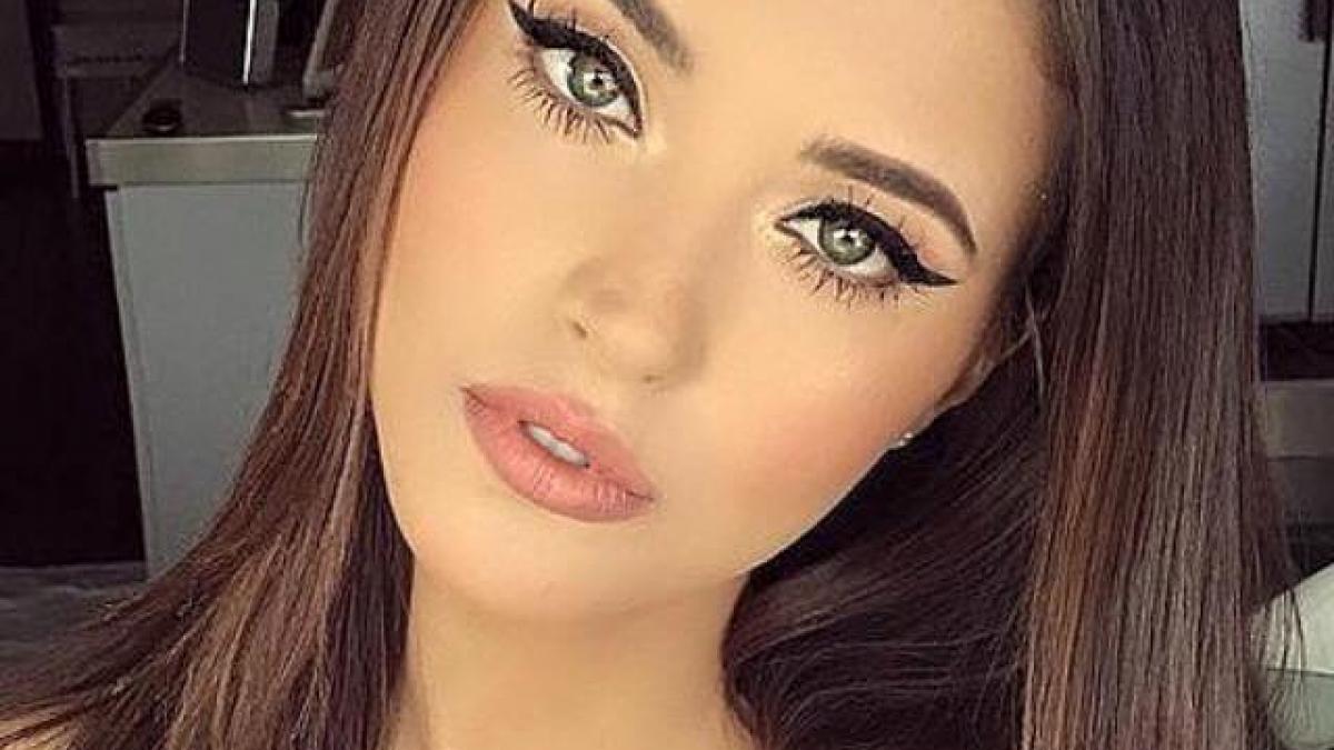 antonia topless pe facebook de ziua ei foto