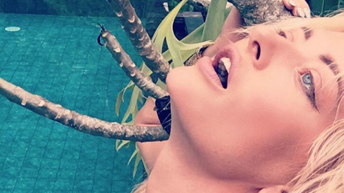 cum arata delia in costum de baie la inceput de primavara artista a uimit din nou