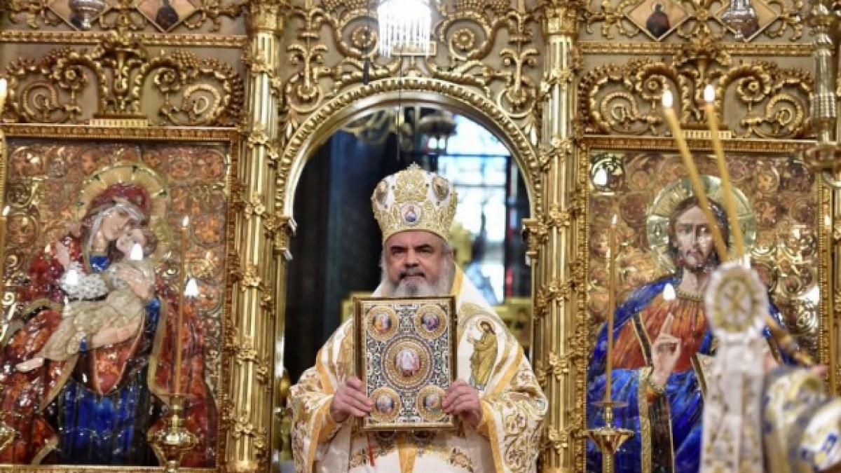 noua masina a patriarhului daniel vezi cat costa si ce dotari are