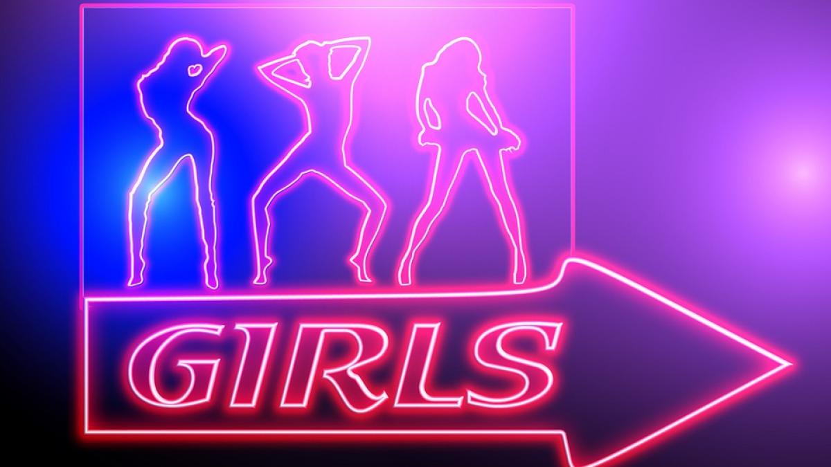 900 de politisti la bordel