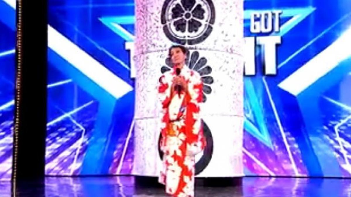 a facut show la bara la 70 de ani publicul a ramas uimit