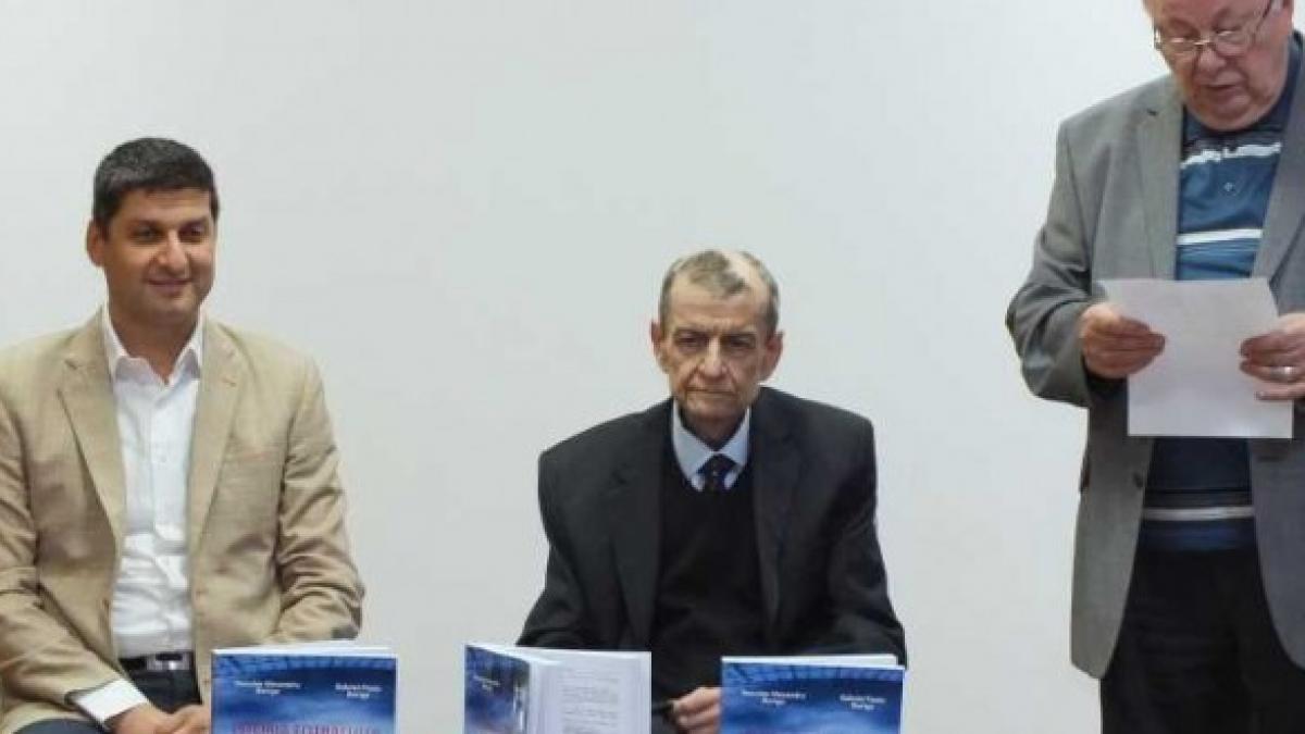 doliu in lumea politica un roman celebru in strainatate a murit