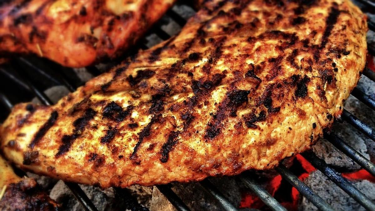 a venit la un gratar dar s a terminat prost un barbat a fost gasit mort in curtea unei case din