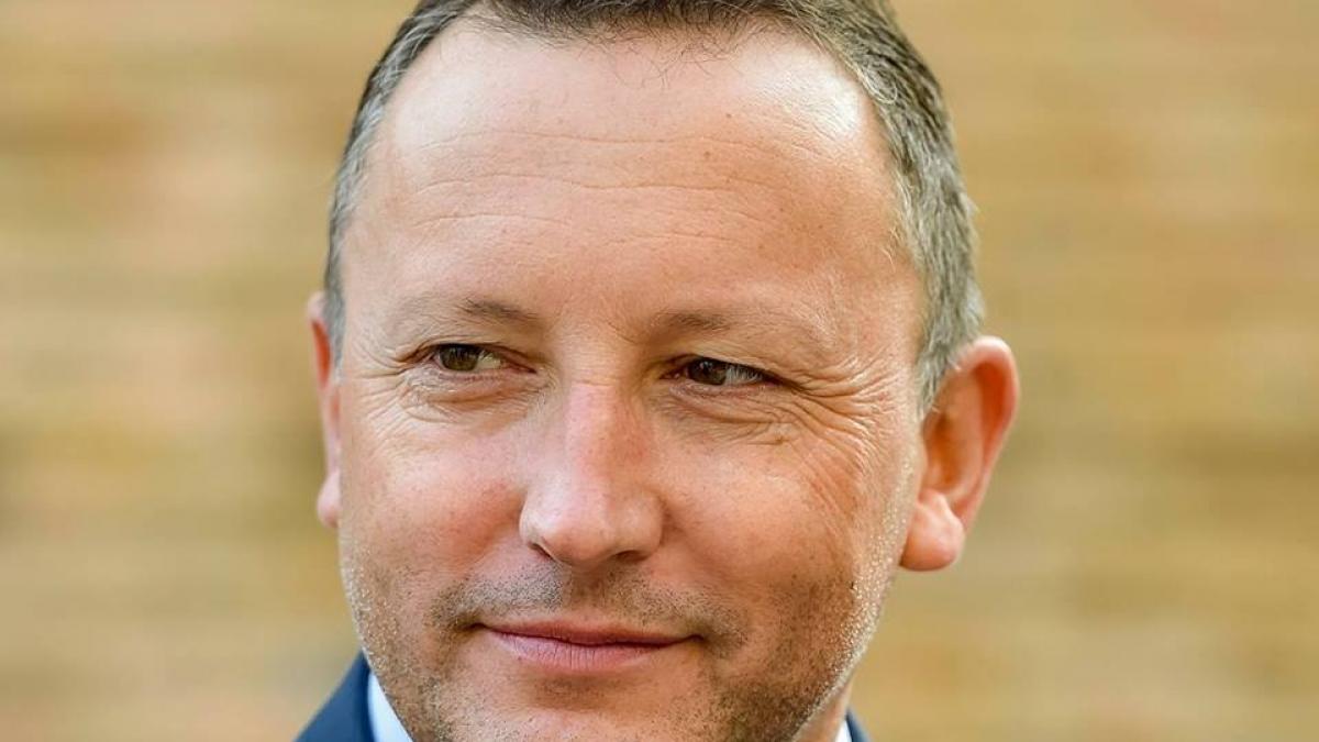 candidatul pnl la sectorul 6 se leapada de marian munteanu nu are ce cauta acum in strada