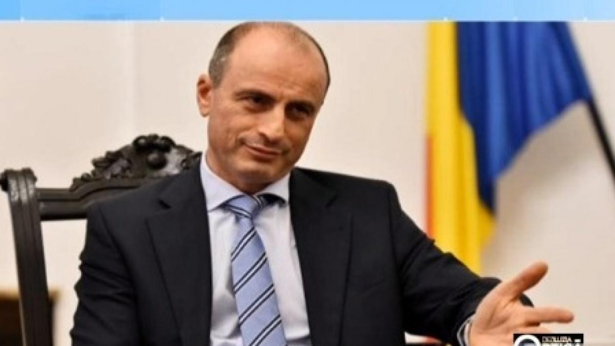 deziluzia optica felix rache irimescu