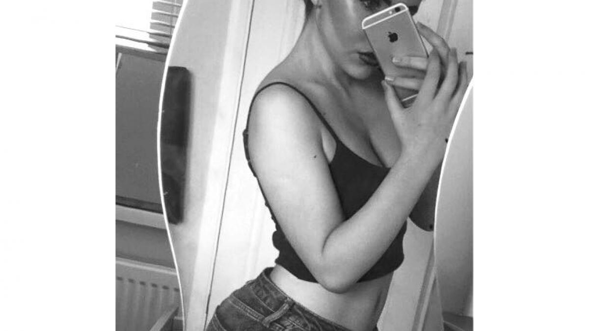 si a trimis tatal sa i cumpere absorbante trebuie sa le miros