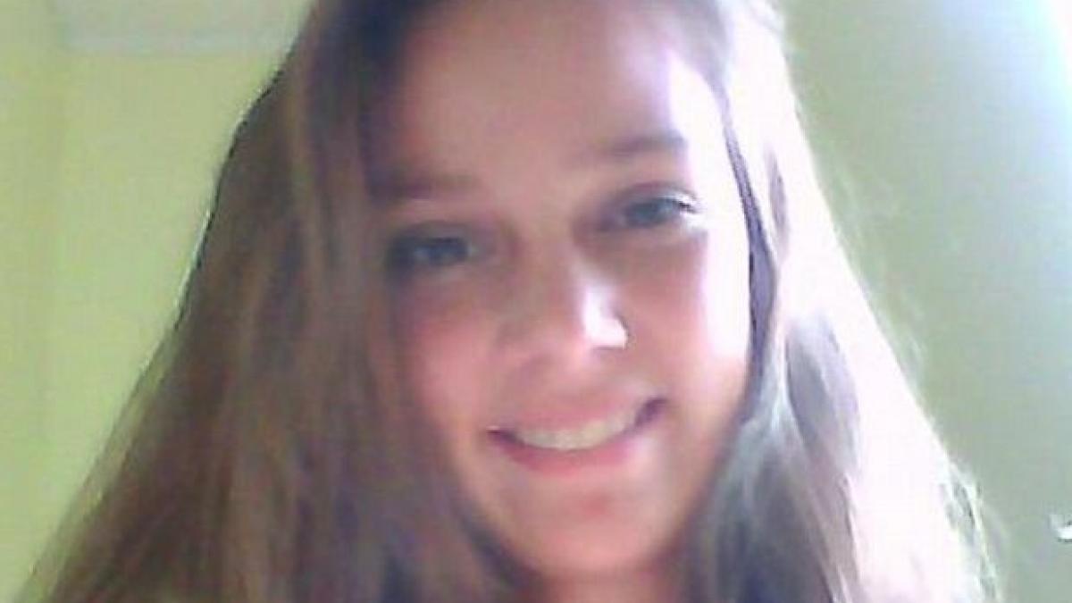 au angajat o ca bona pentru copilul lor ce facea aceata fata noaptea cu baiatul de care trebuia sa