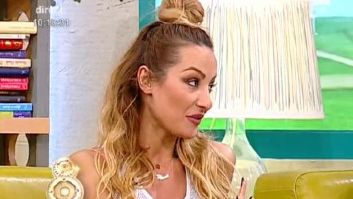 flavia detalii picante din dormitor