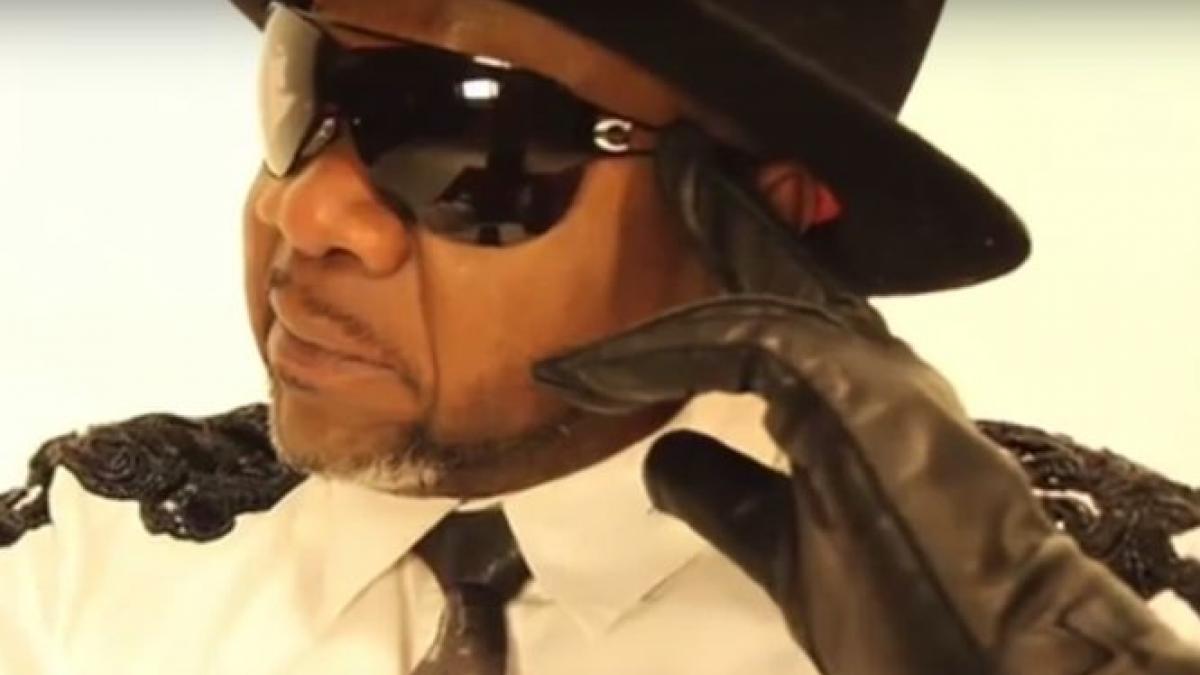 cantaretul papa wemba o legenda a muzicii africane a murit pe scena