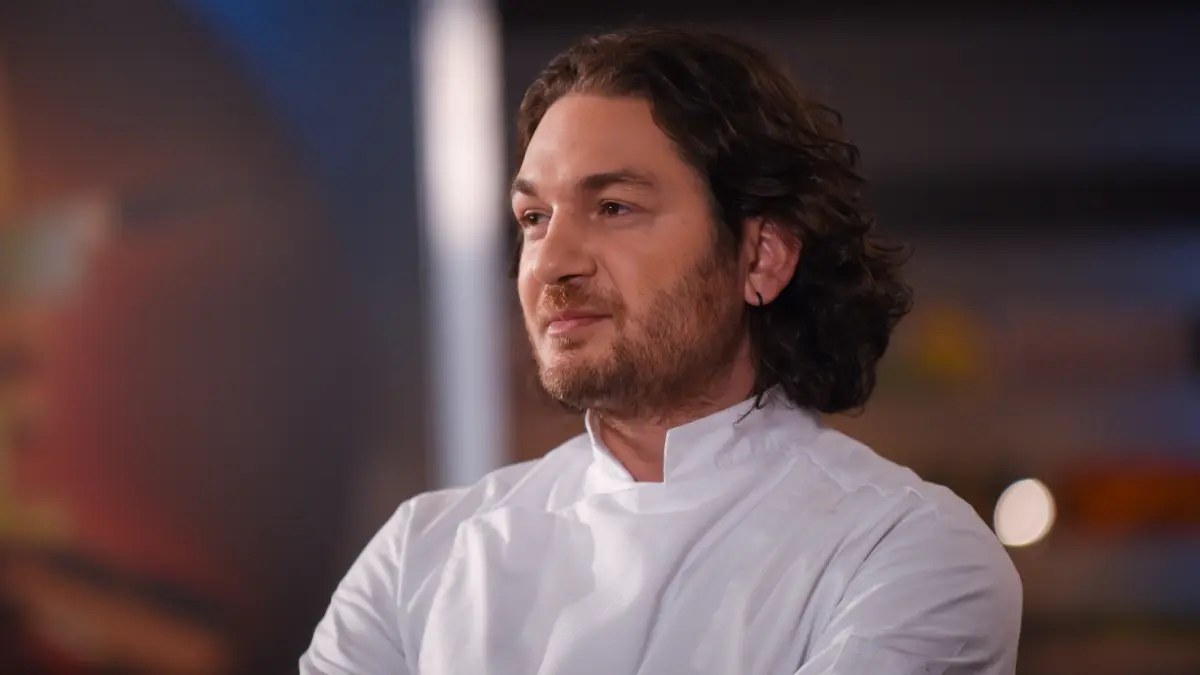 chef florin dumitrescu a cantat in corul bisericii