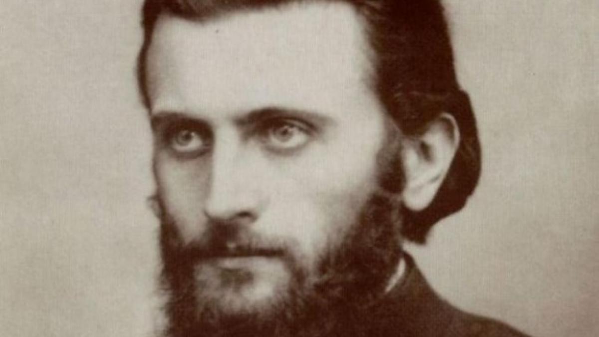 minune la mormantul lui arsenie boca o silueta luminoasa apare in mai multe fotografii