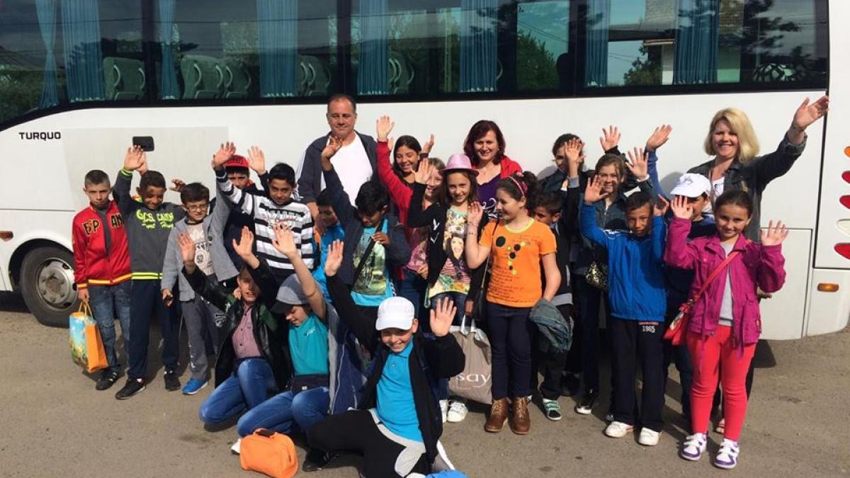 prin campania schimba o viata 20 de copii de la scoala generala din lehliu sat judetul calarasi au