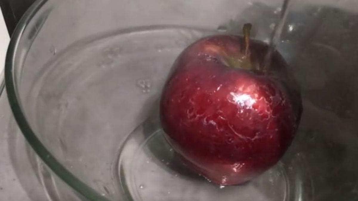 toarna apa calda peste un mar cumparat din supermarket si ce va urma te va soca toata lumea trebuie