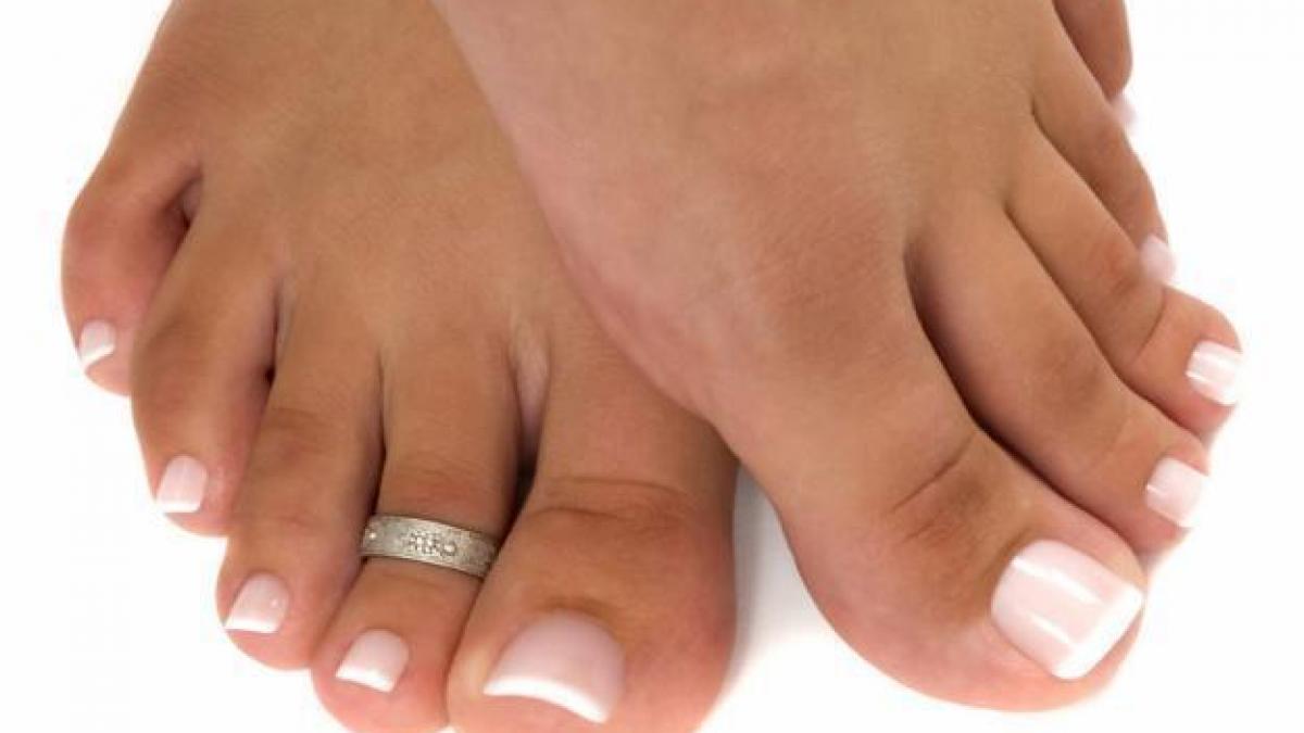 veste buna pentru femei s au inventat ciorapii cu pedichiura inclusa