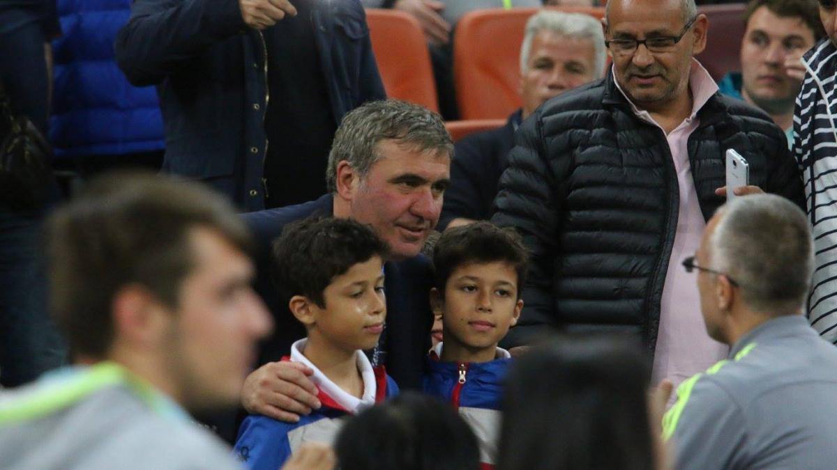 hagi asteapta ofertele stelei pentru vedetele echipei sale