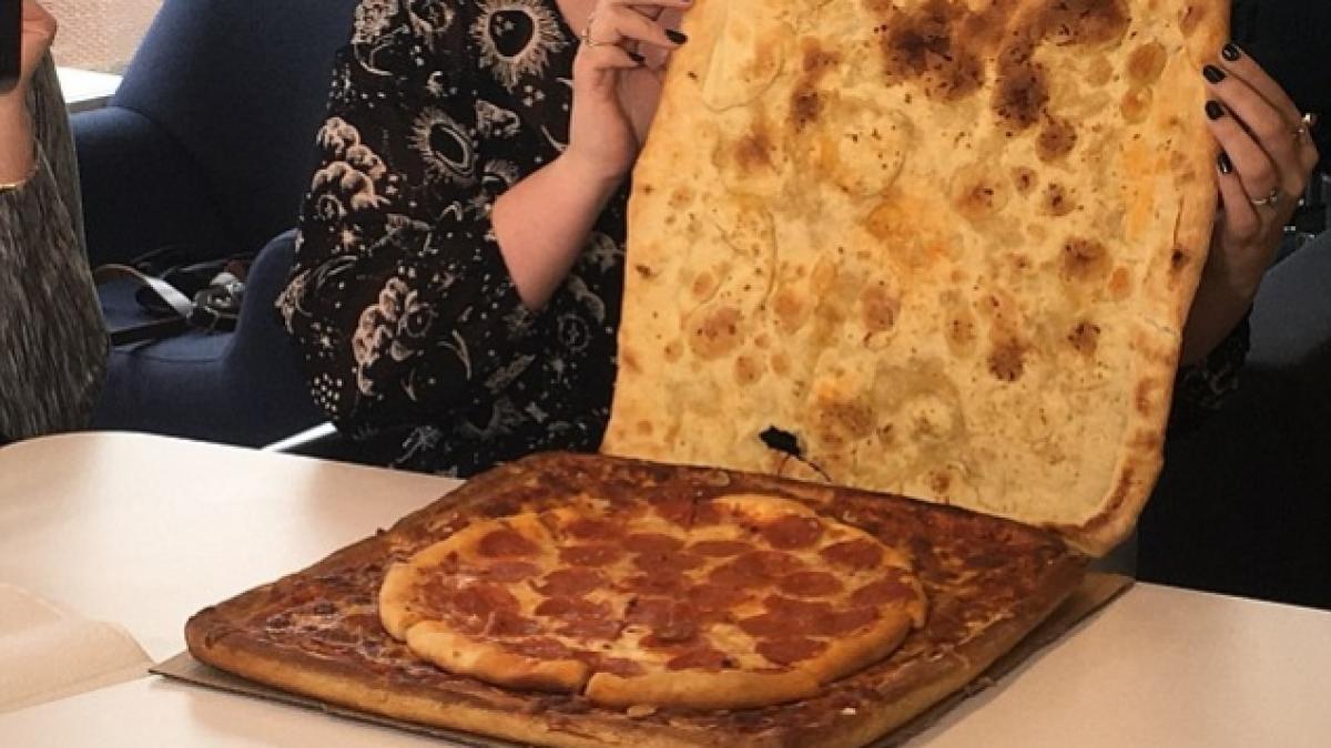 a comandat acasa o pizza si a avut parte de o surpriza senzationala ce a primit