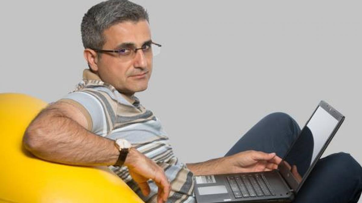 aproape cea mai penibila aparitie tv a lui robert turcescu