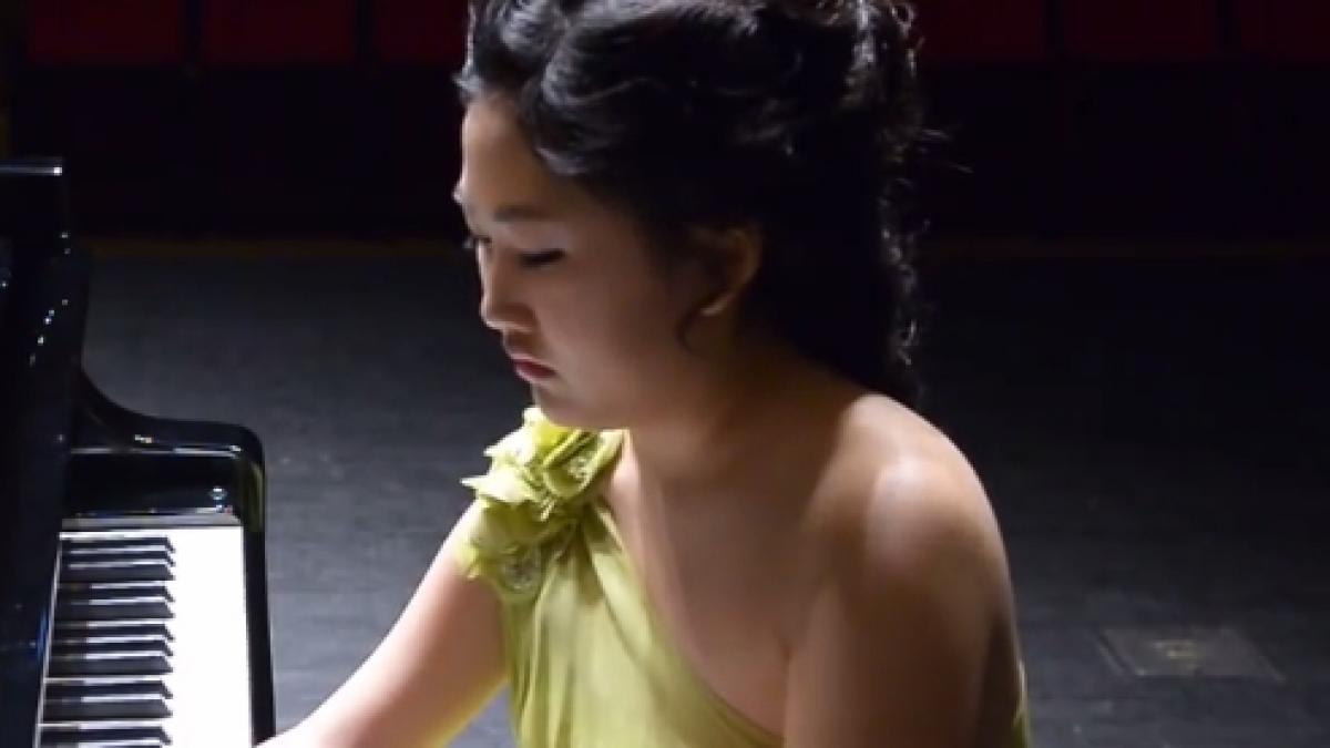 pianista fenomen te va emotiona pana la lacrimi cand vei vedea cum canta video